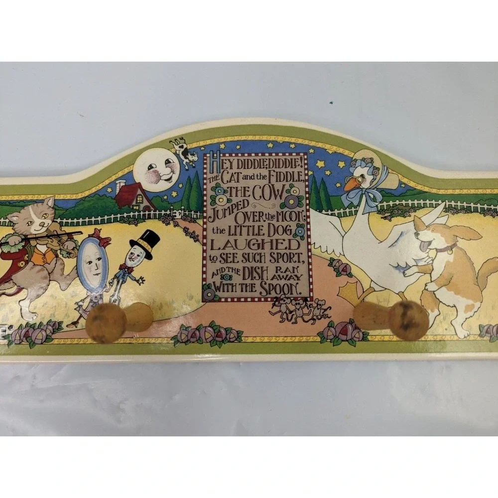 Hey Diddle Diddle Ceramic Coat Hanger Rack 16.75 Inch